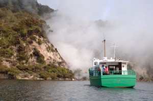 Boat trip Waimangu